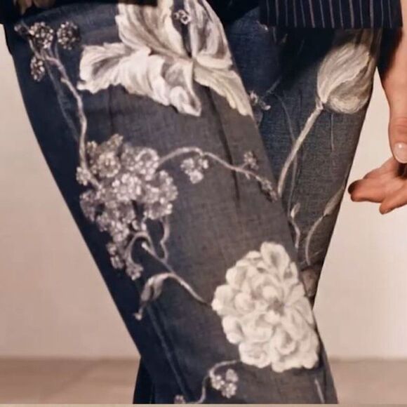 Ralph Lauren Spring 2021 Collection Hand Painted Denim Celia Pump - Picture 14 of 16